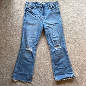 Hidden Medium Wash Raw Hem Wideleg Jean